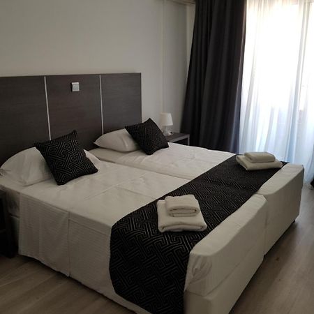 Les Palmiers Petrou Apartments Lárnaka Eksteriør bilde