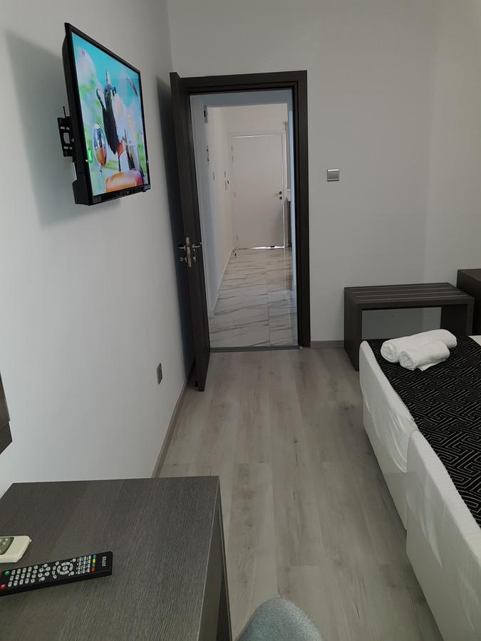 Les Palmiers Petrou Apartments Lárnaka Eksteriør bilde